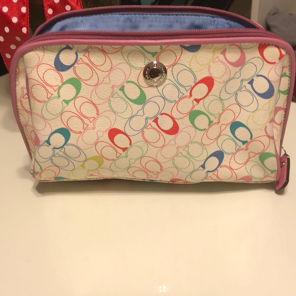 A coach make up bag